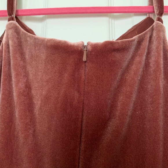 REVELRY SKYE VELVET DRESS - Picture 6 of 7